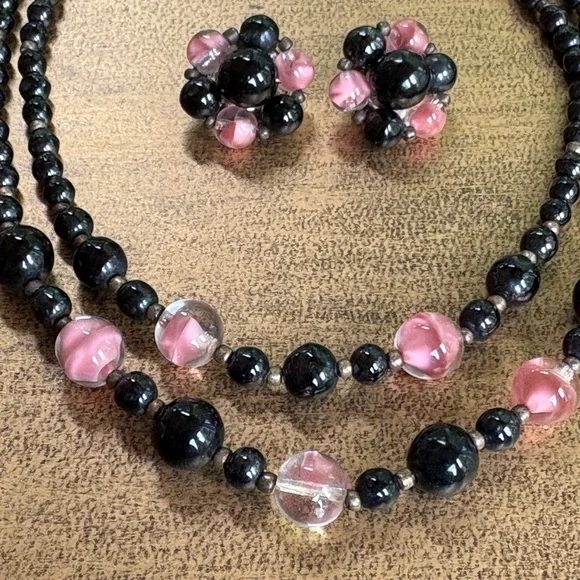Made in Germany, Circa 1940’s, Vintage Black & Pink Beaded Necklace/Earring Set - Picture 9 of 9